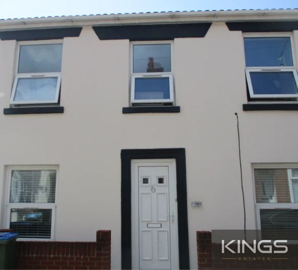 Property photo 1 of 12