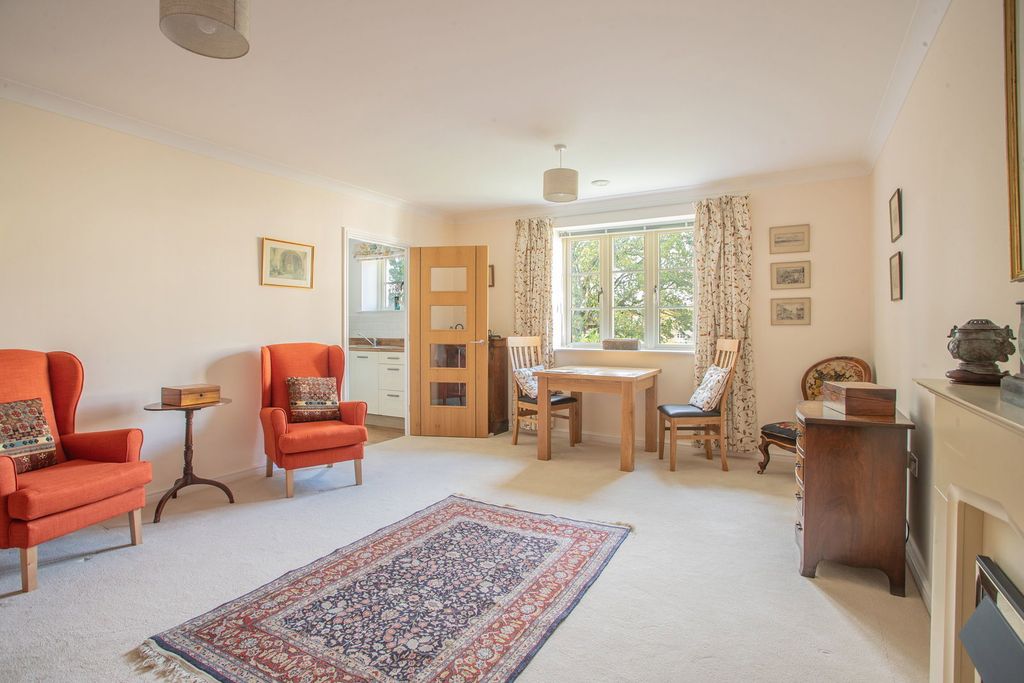 Property photo 2 of 12
