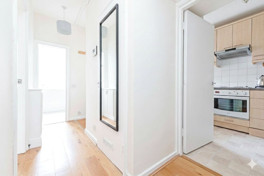 Property photo 2 of 12 Picture No. 07