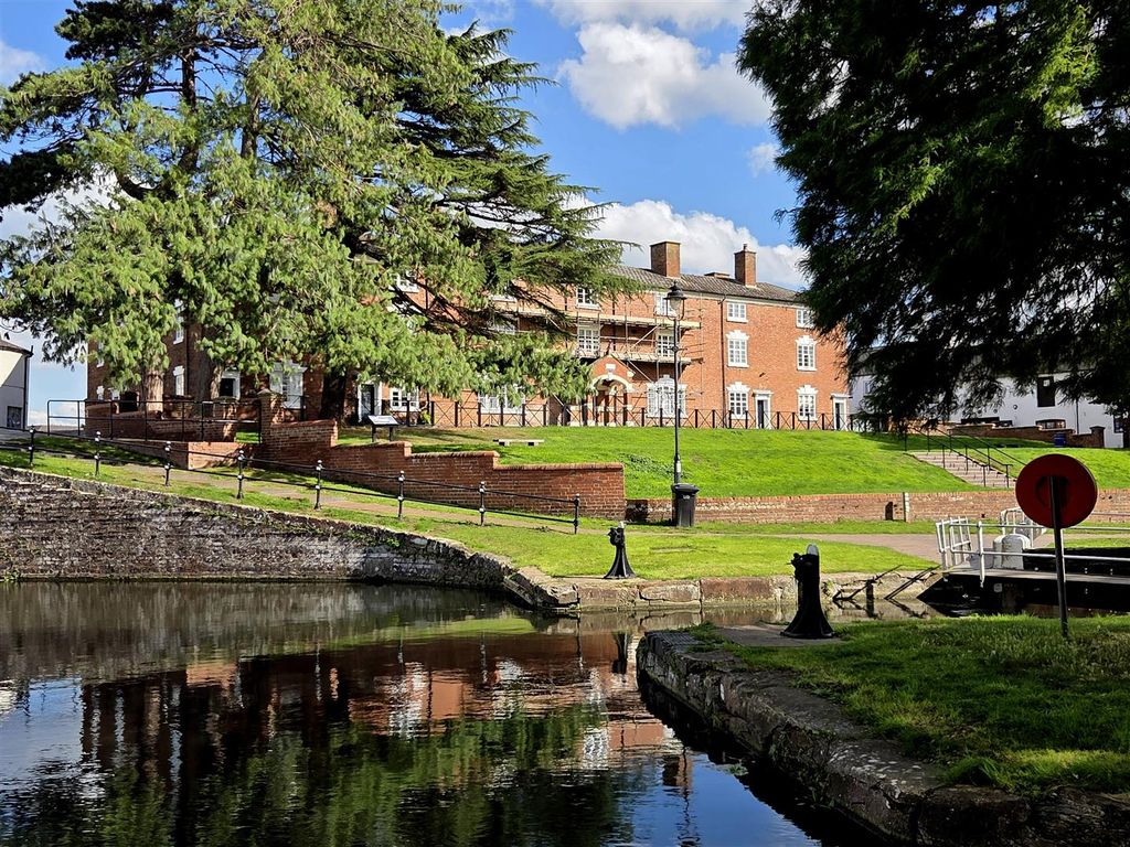 Property photo 1 of 20 c.Jpg