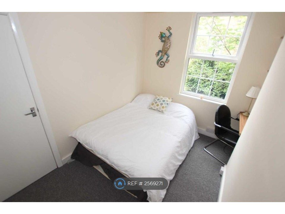Property photo 2 of 3 Room