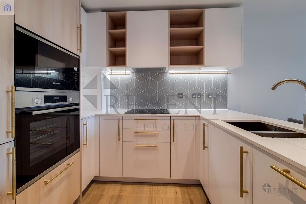 Property photo 3 of 13 Kitchen