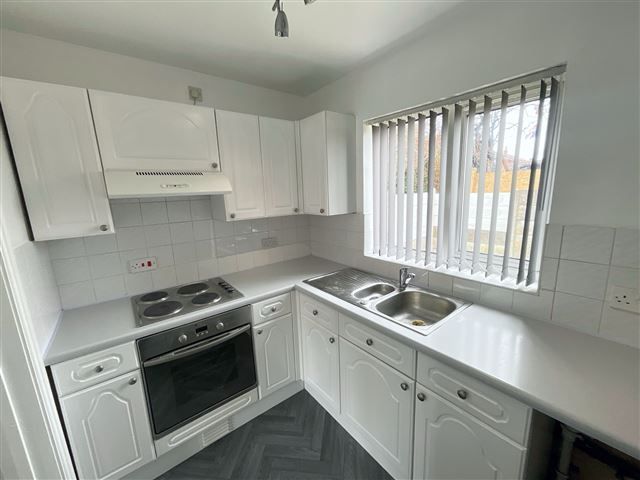 Property photo 3 of 20 Kitchen