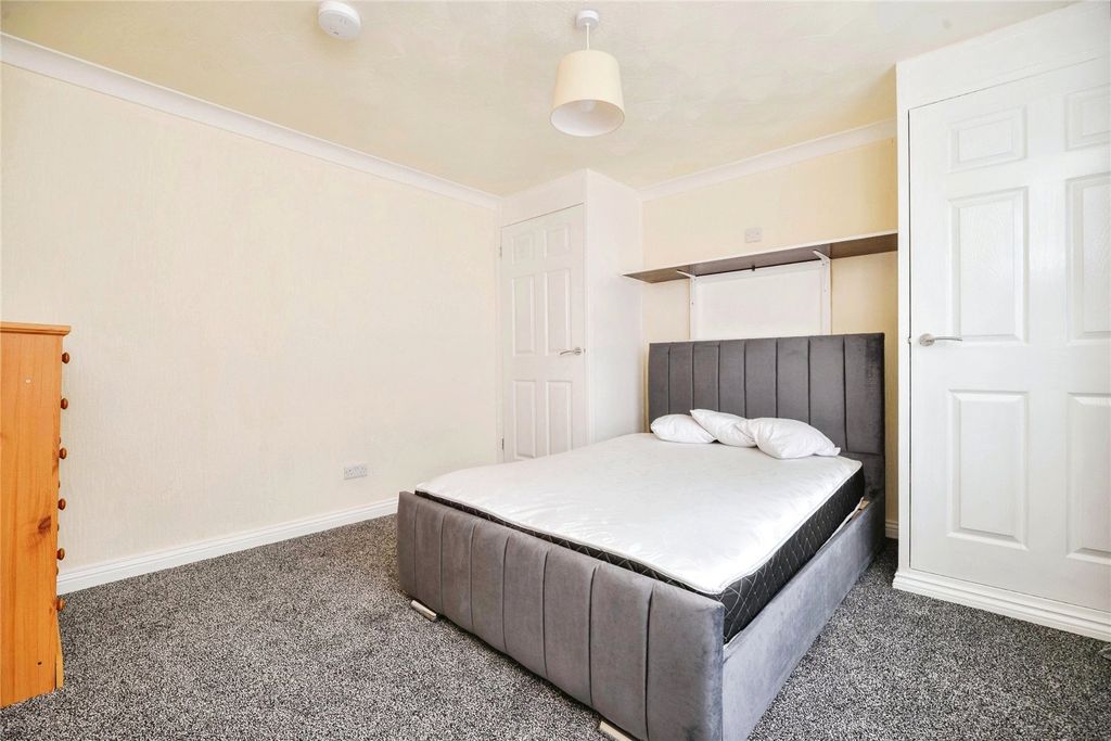 Property photo 3 of 10 Picture No. 05
