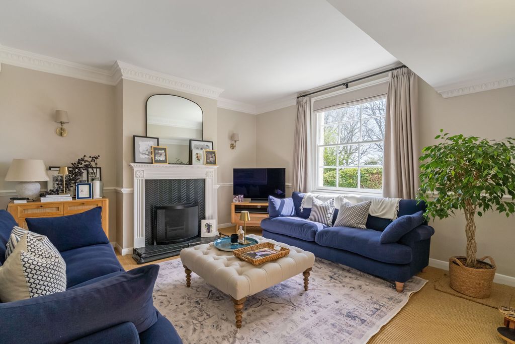 Property photo 3 of 19