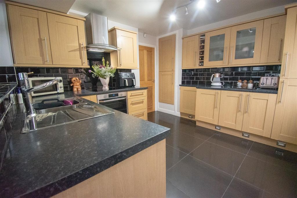 Property photo 2 of 14 Photo 03-02-2026, 12 13 08.Jpg