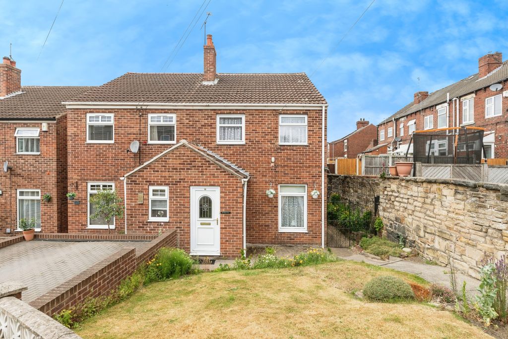 Property photo 1 of 16
