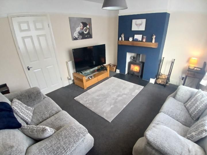 Property photo 2 of 25