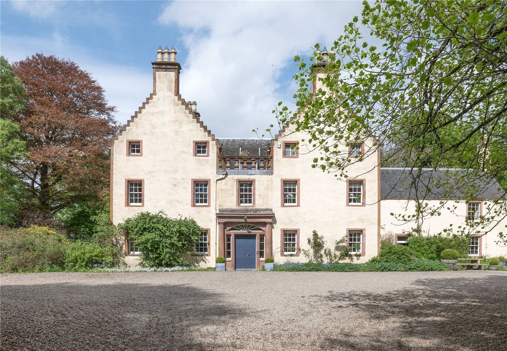 Property photo 2 of 47 Front