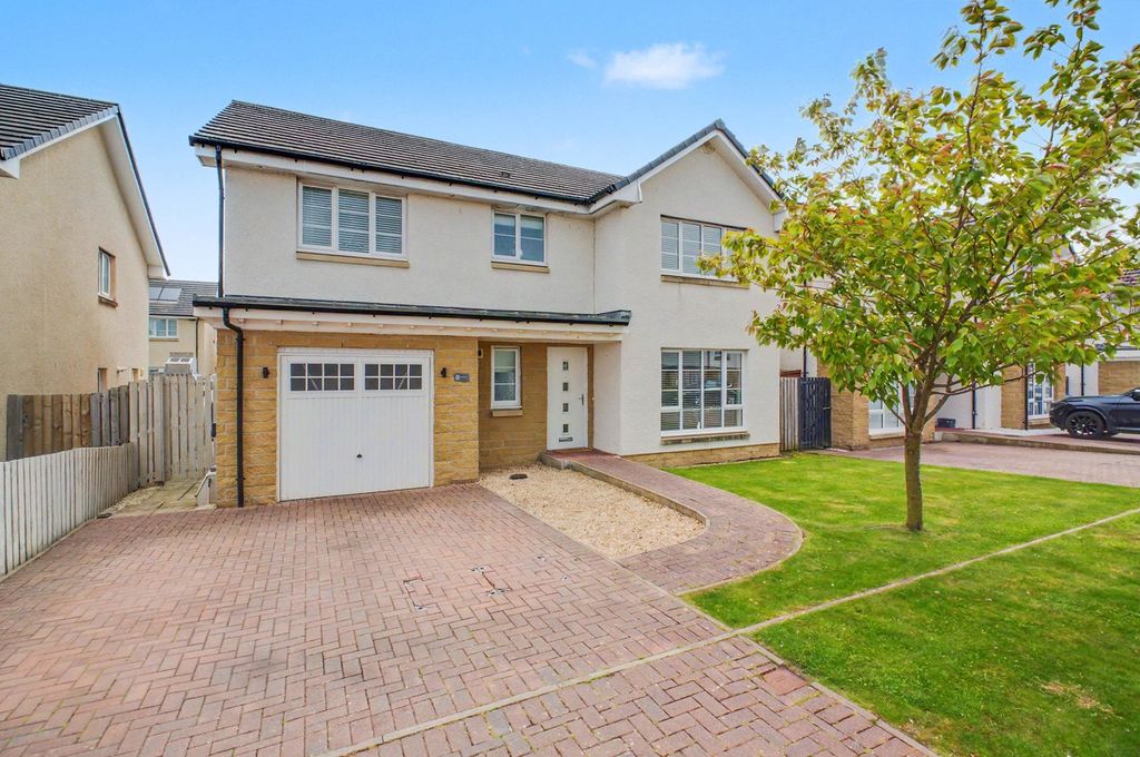 Property photo 1 of 31