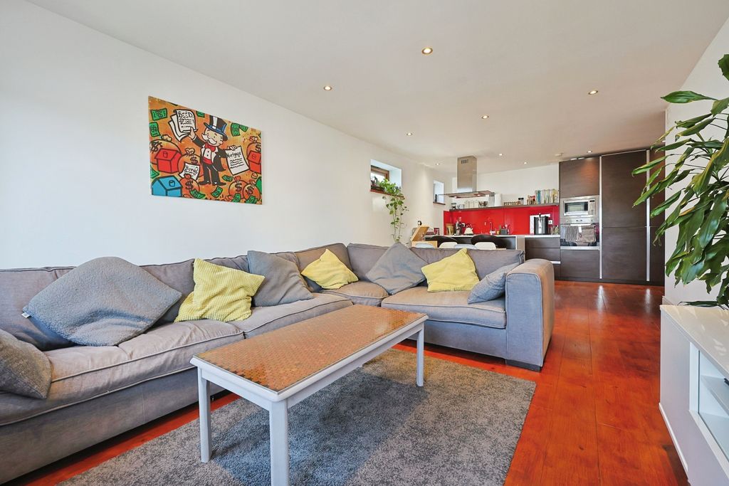 Property photo 1 of 11 Living Area