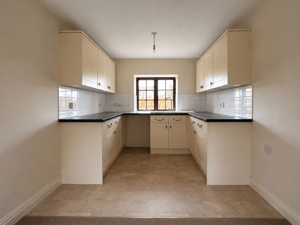 Property photo 3 of 17 Kitchen