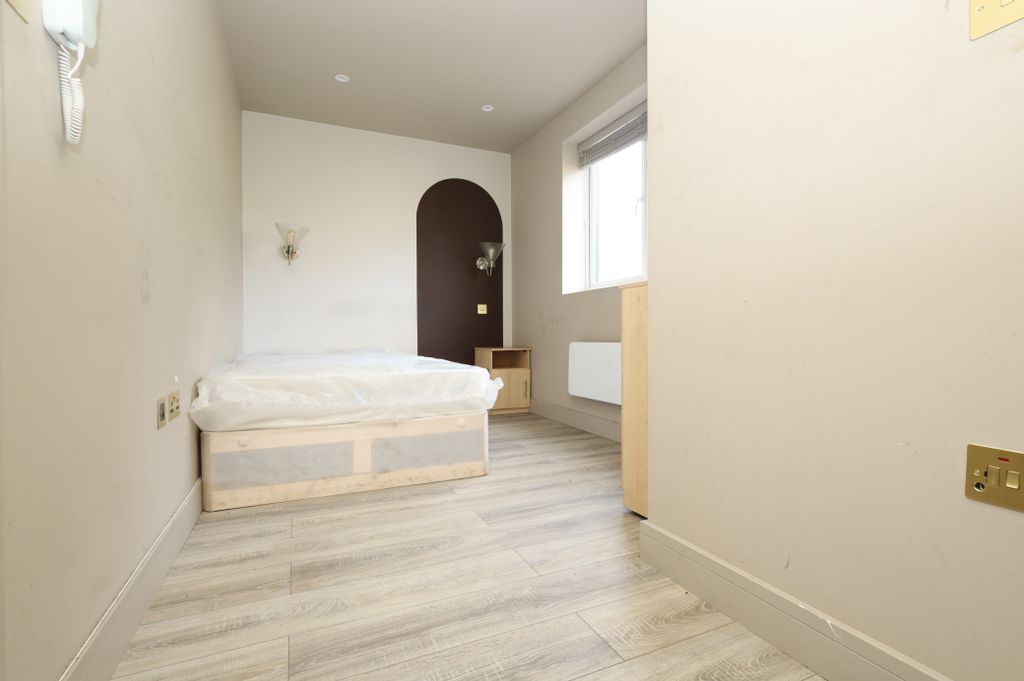 Property photo 1 of 4