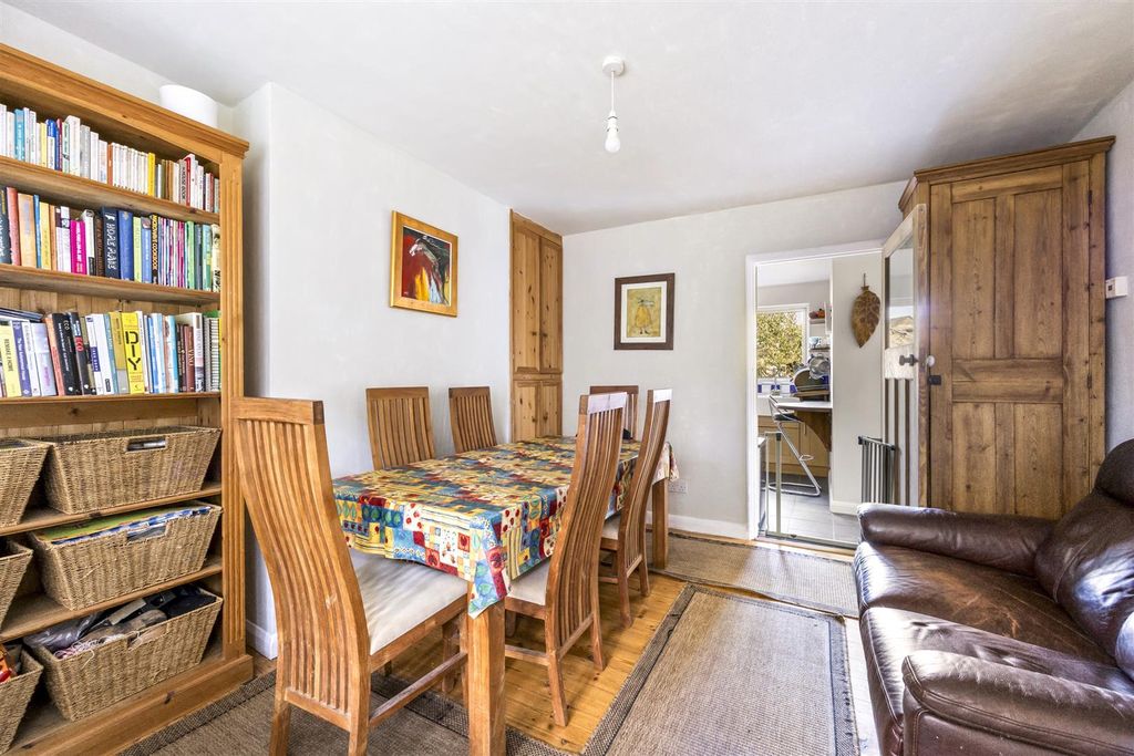 Property photo 1 of 24