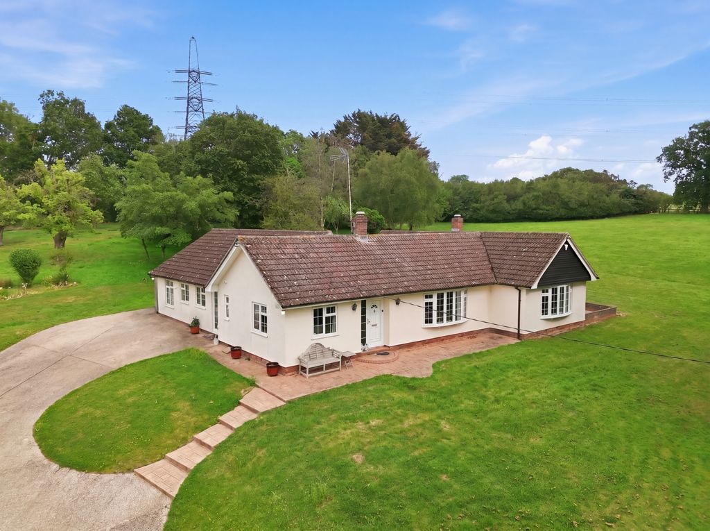 Property photo 1 of 18 Picture No. 05