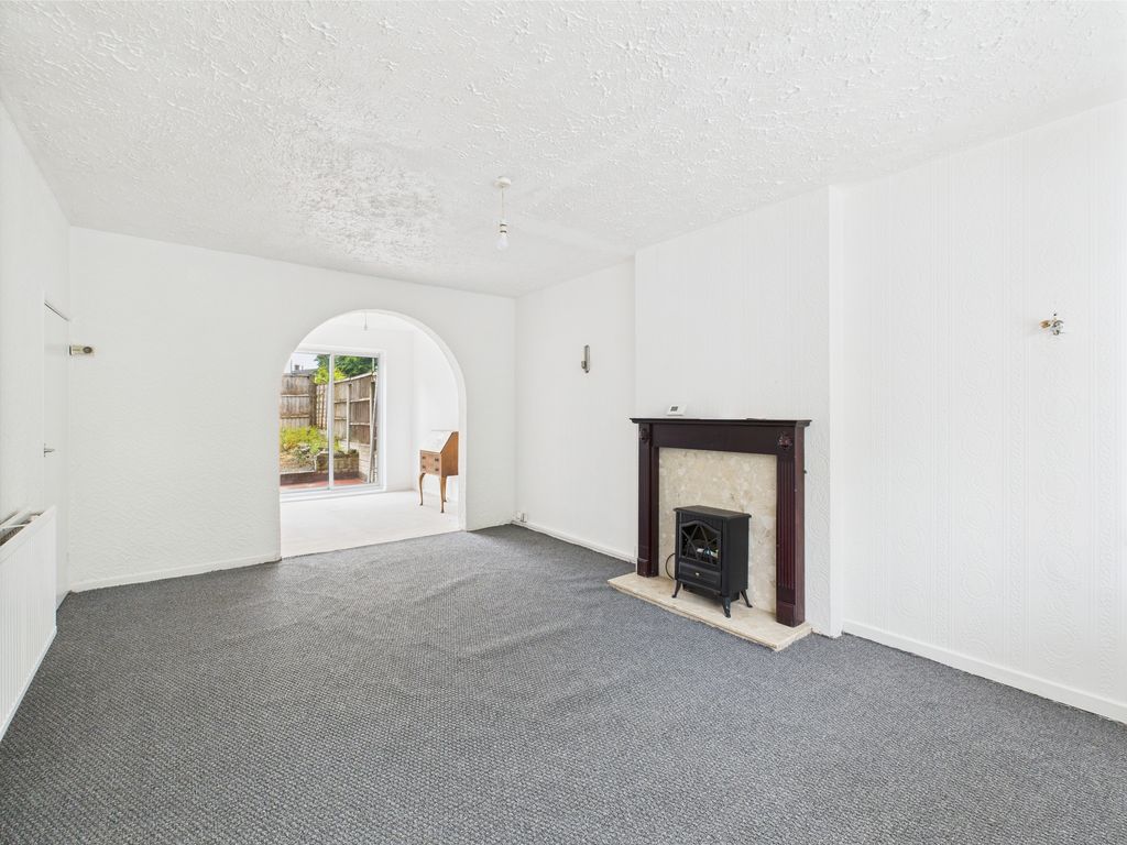 Property photo 3 of 28