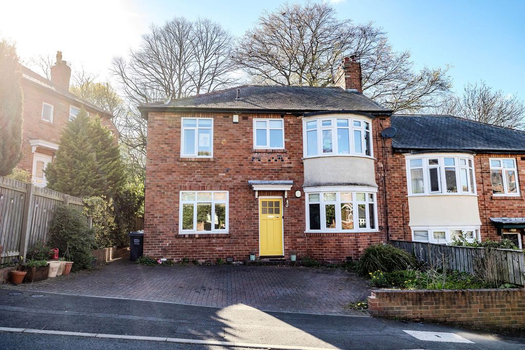 Property photo 1 of 27 Front (Exterior)