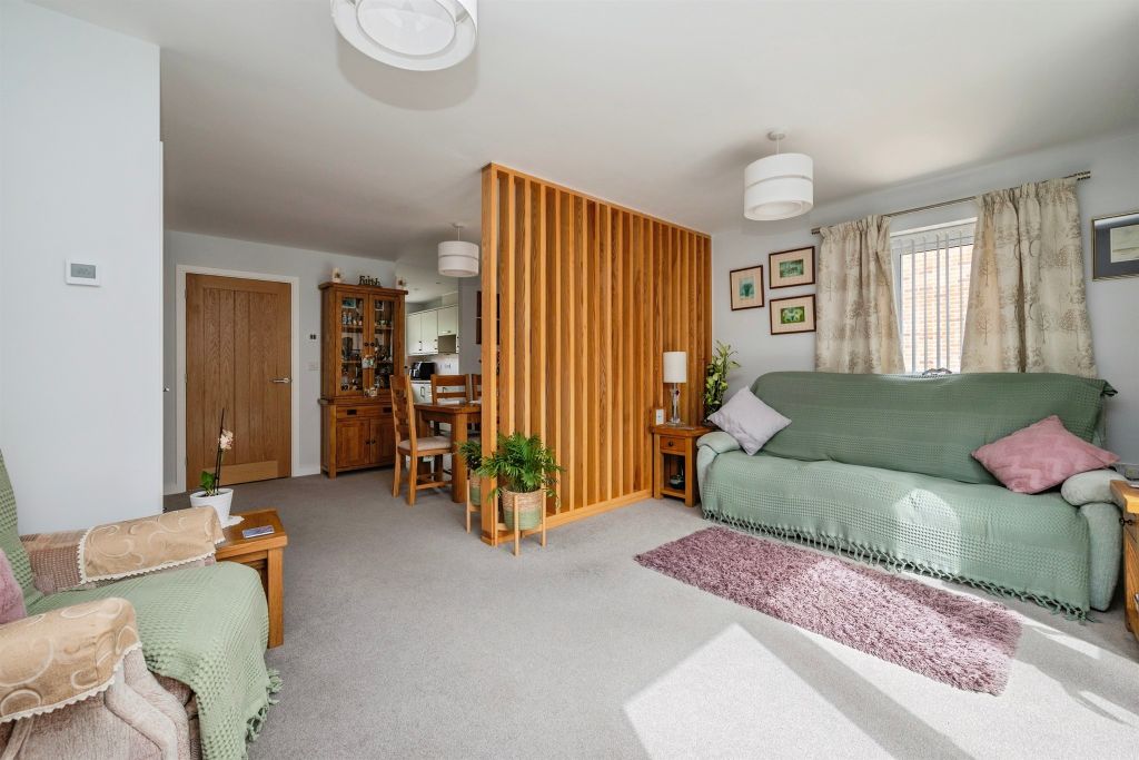 Property photo 2 of 20