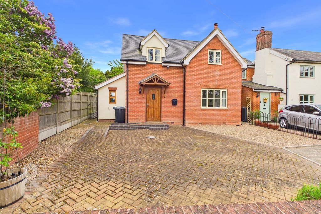 Property photo 1 of 18