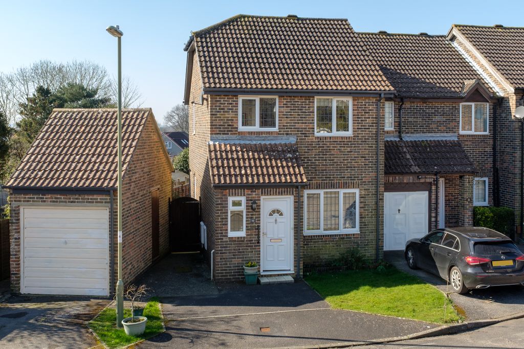 Property photo 1 of 21 16Stagshorn-00002-Edit