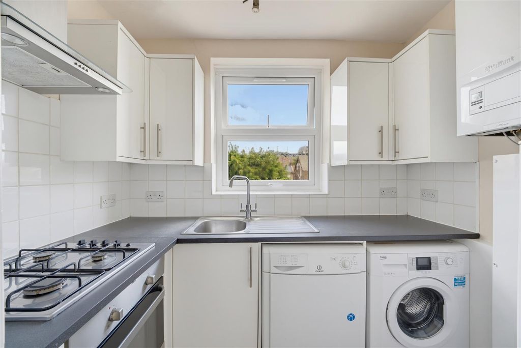 Property photo 3 of 8 6 Astra Court Kitchen.Jpg