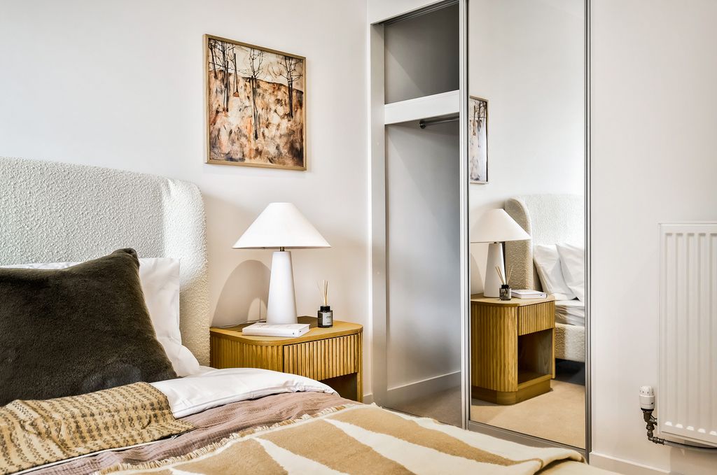 Property photo 1 of 17 1B Showhome