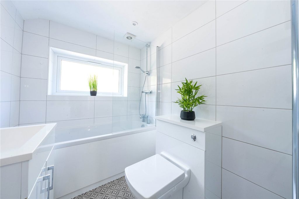 Property photo 2 of 13 Bathroom