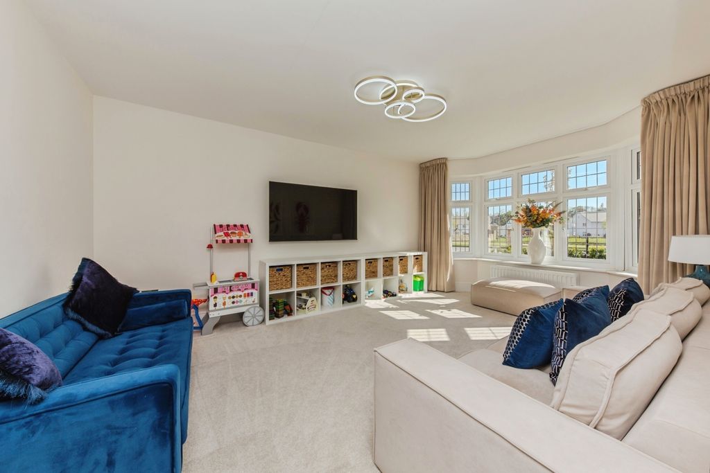 Property photo 3 of 21 Pbox-Img.Jpg