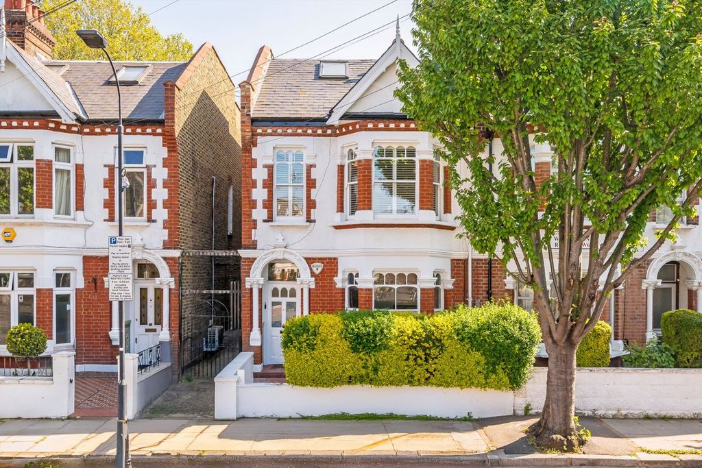 Property photo 1 of 11
