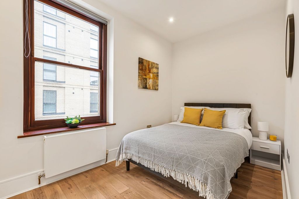 Property photo 2 of 15 Picture No. 17