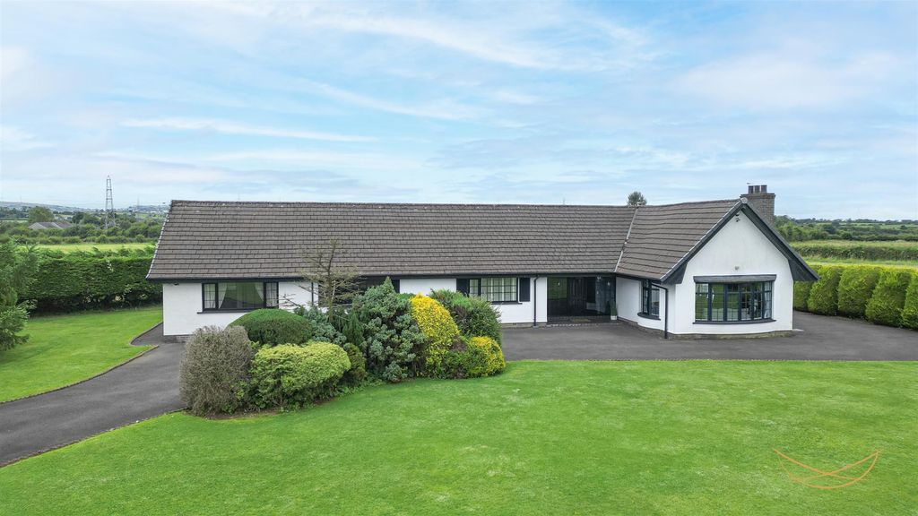Property photo 2 of 70 Dhp-3.Jpg