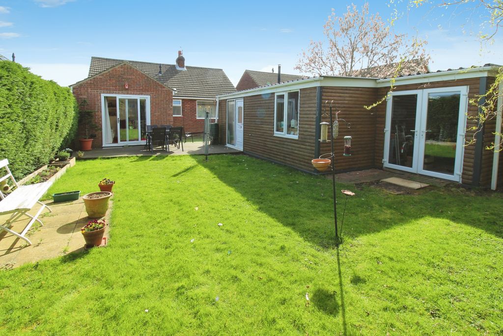 Property photo 2 of 14 Garden