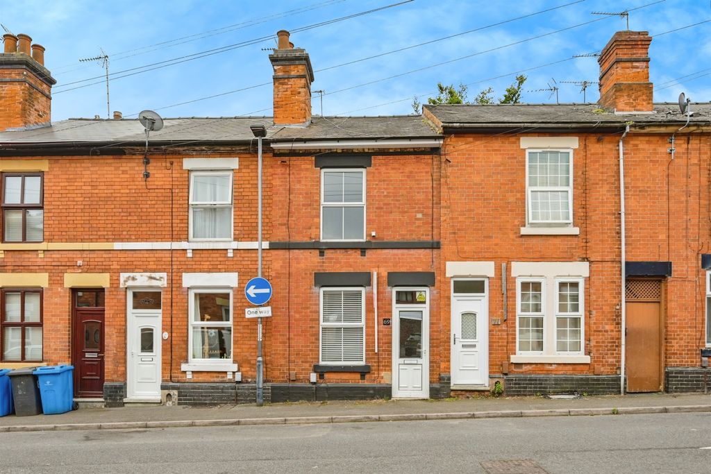 Property photo 1 of 17