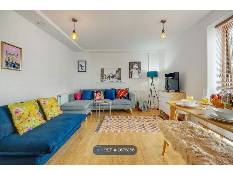 Property photo 1 of 11 Lounge / Reception Room