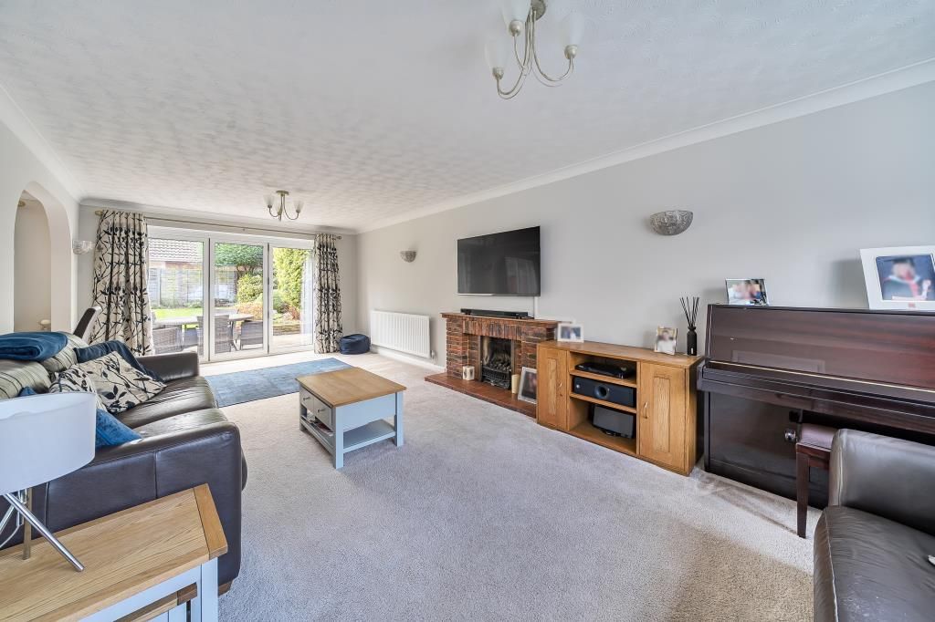 Property photo 2 of 19 Living Area