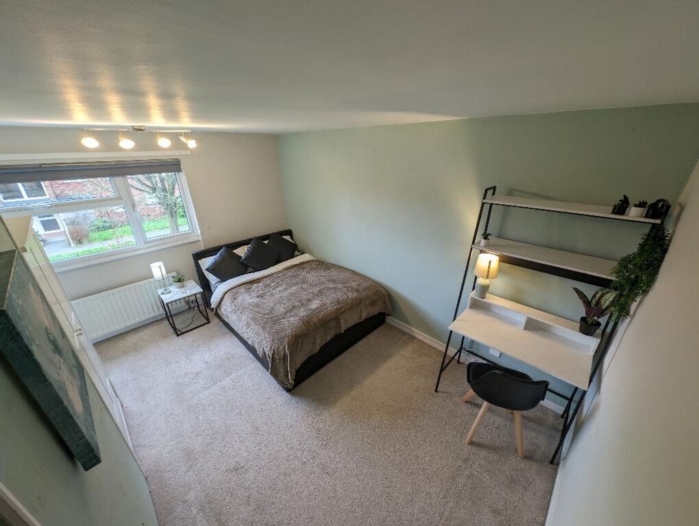 Property photo 2 of 12