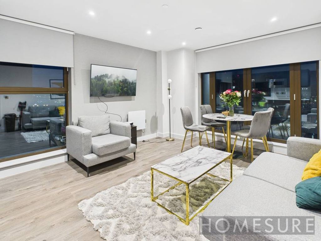 Property photo 3 of 12