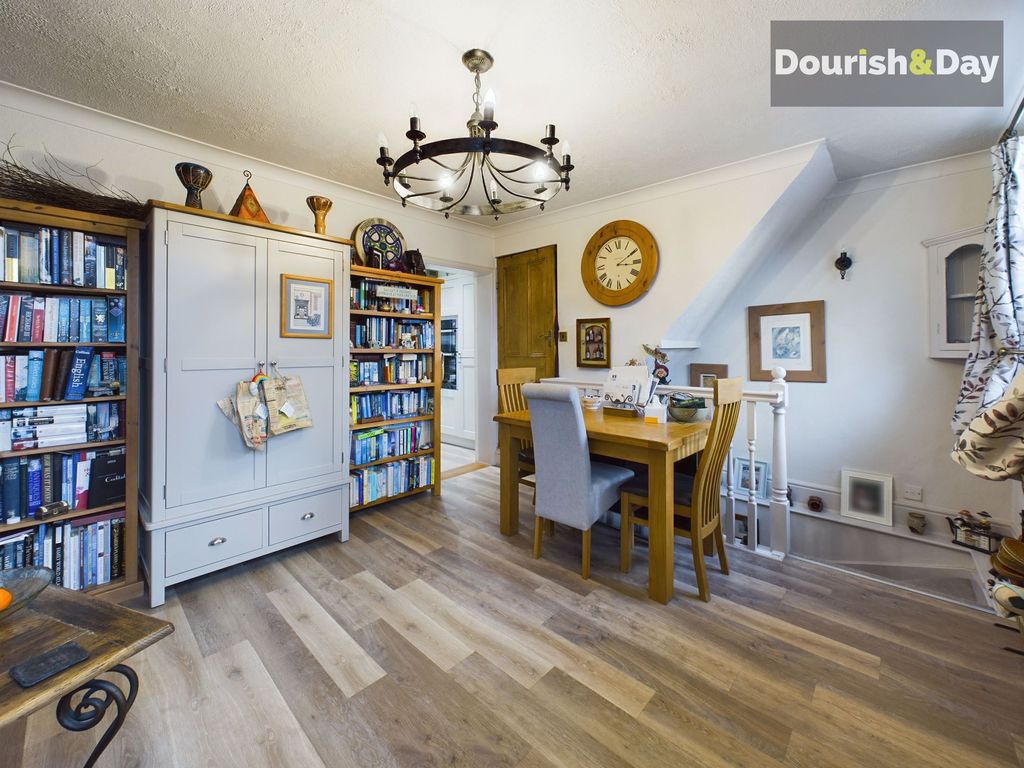 Property photo 3 of 17 Dining Room