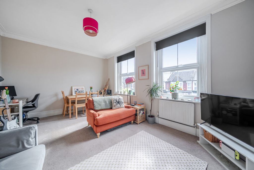 Property photo 2 of 9 1459378-15-6A04A7...