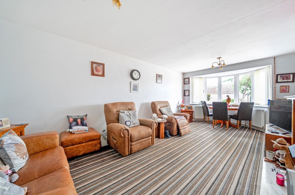 Property photo 3 of 23 1471602-17-6A2045963Abd8