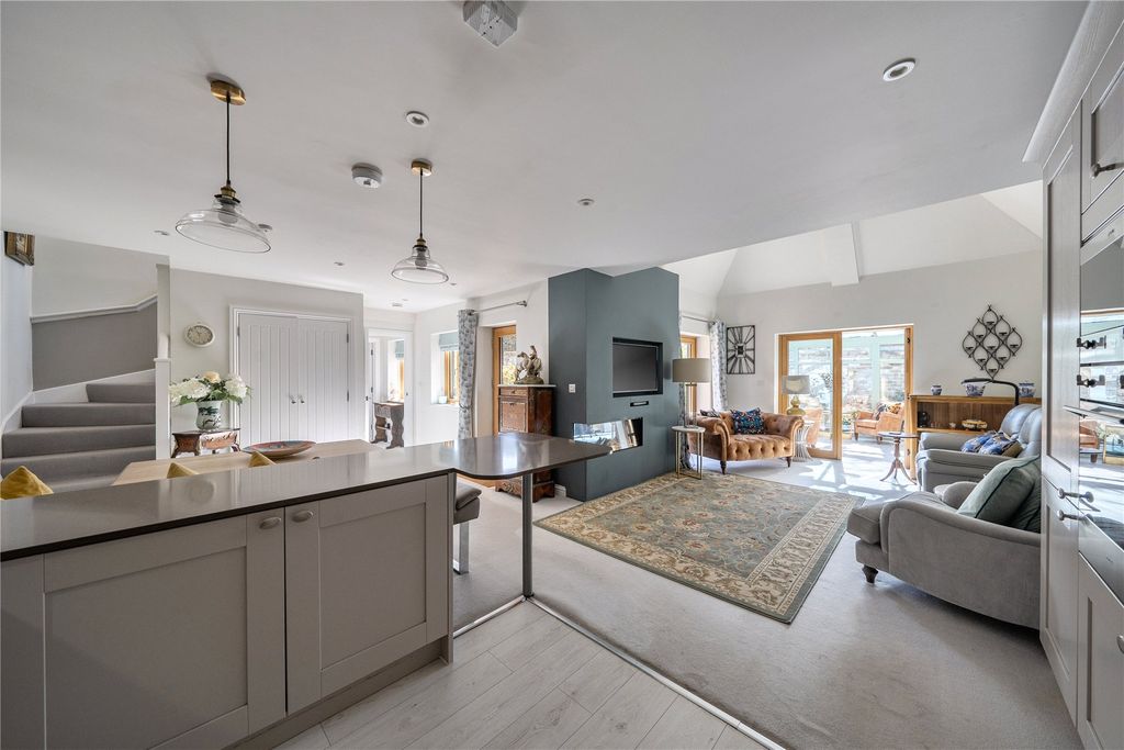 Property photo 2 of 19 Picture No. 09