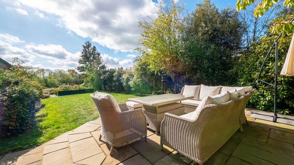 Property photo 3 of 18