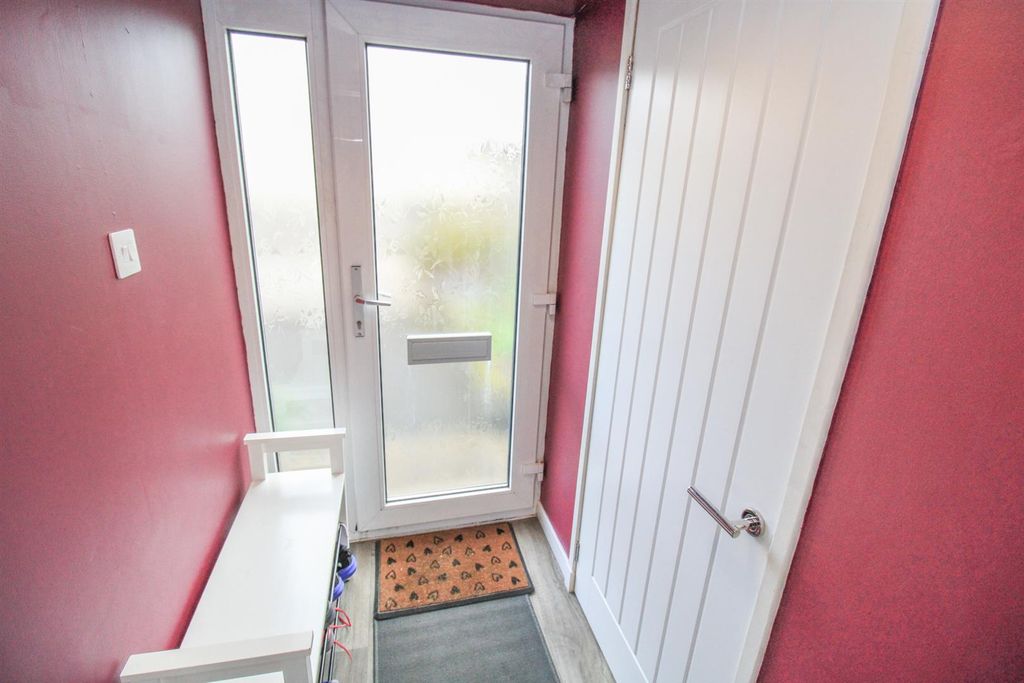 Property photo 2 of 36 Entrance Vestibule-2.Jpg