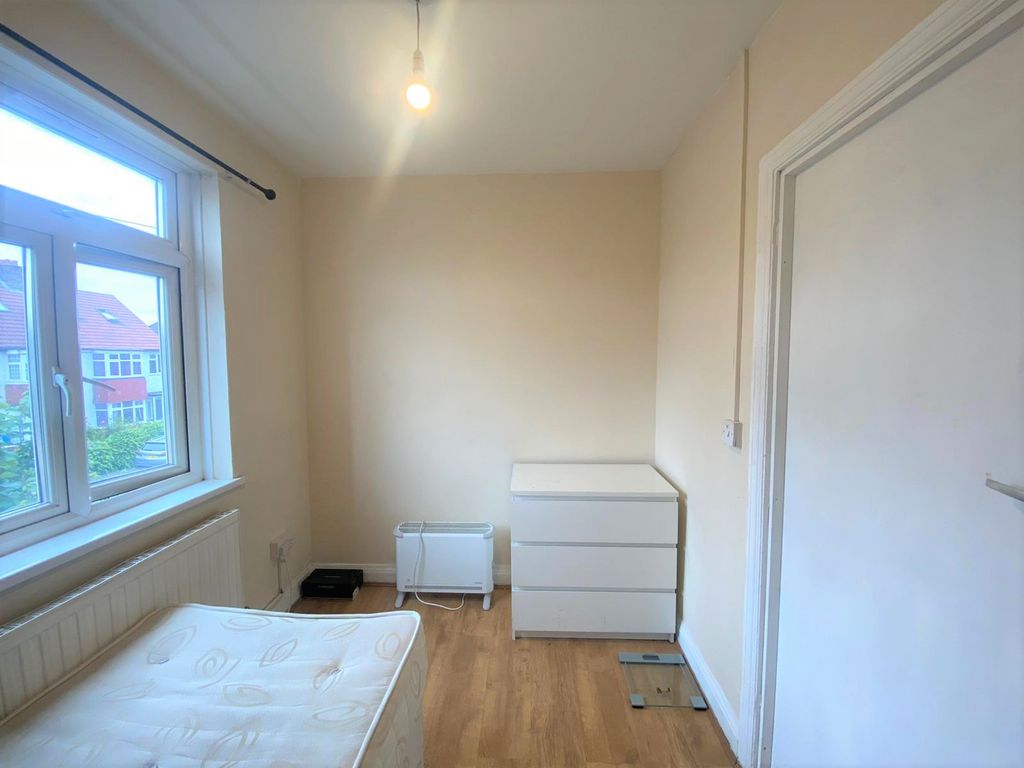 Property photo 3 of 3