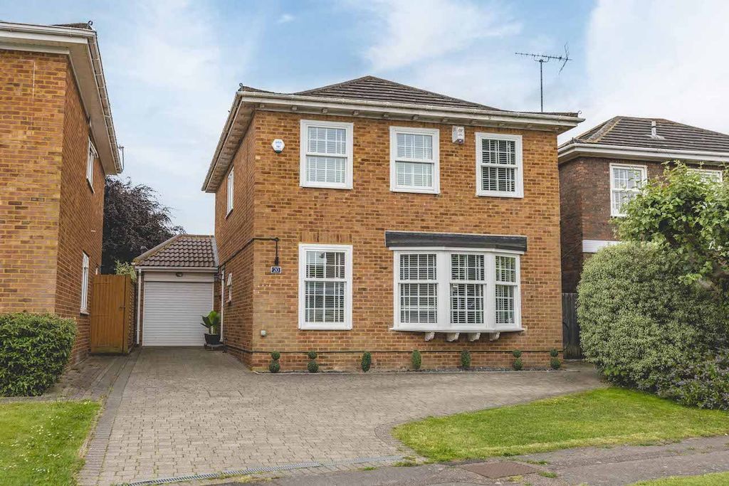 Property photo 2 of 24