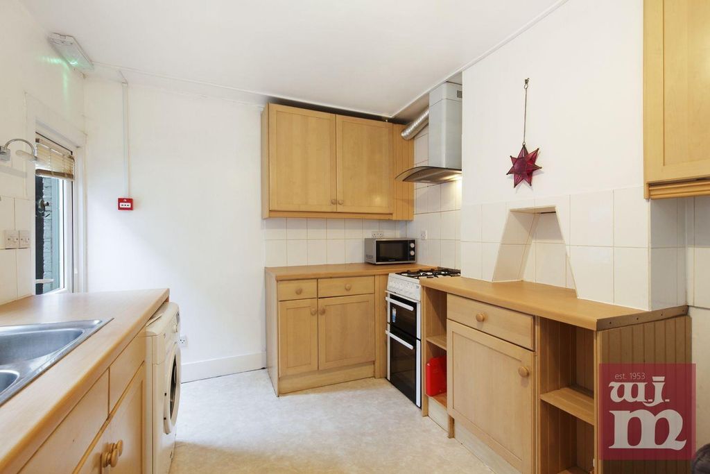 Property photo 3 of 15 Kitchen