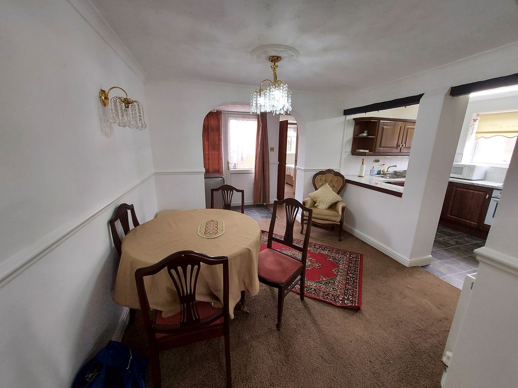 Property photo 3 of 9 Dining Room