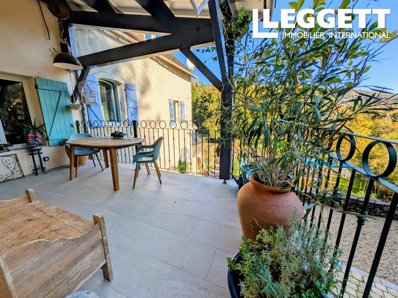 Property photo 2 of 10