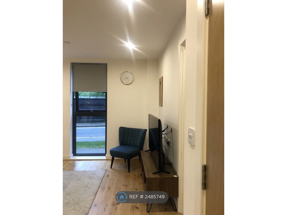 Property photo 2 of 20