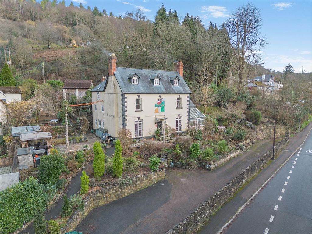 Property photo 1 of 41